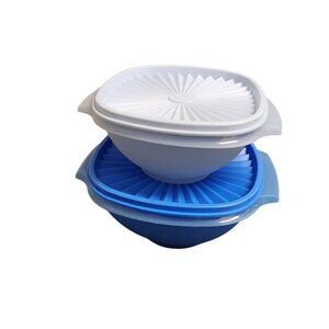 Set Of 2 Tupperware Square Round Bowls With Seals In Blue
